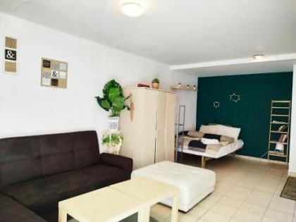 Willy Brandt-Affordable Cute Studio near the beach - image 1