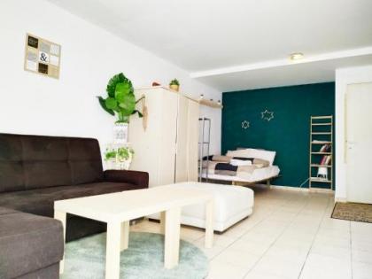 Willy Brandt-Affordable Cute Studio near the beach - image 5